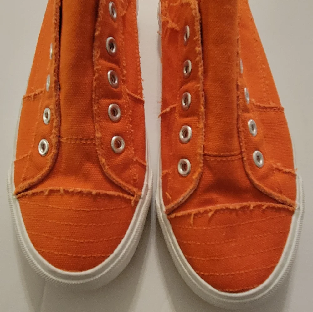 CORKYS WOMEN"S BABALU SLIP-ON SNEAKERS - Picture 5 of 16